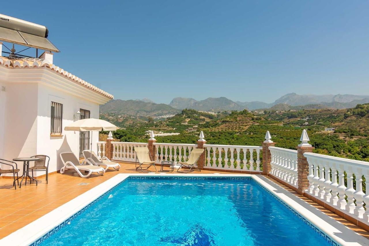 Villa Andalucia: Cerca De Todo, Intimidad Y Espacio نيرخا المظهر الخارجي الصورة
