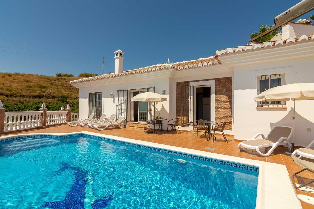 Villa Andalucia: Cerca De Todo, Intimidad Y Espacio نيرخا المظهر الخارجي الصورة